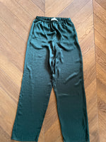 Charger l&#39;image dans la galerie, Pantalon American Vintage Satin vert
