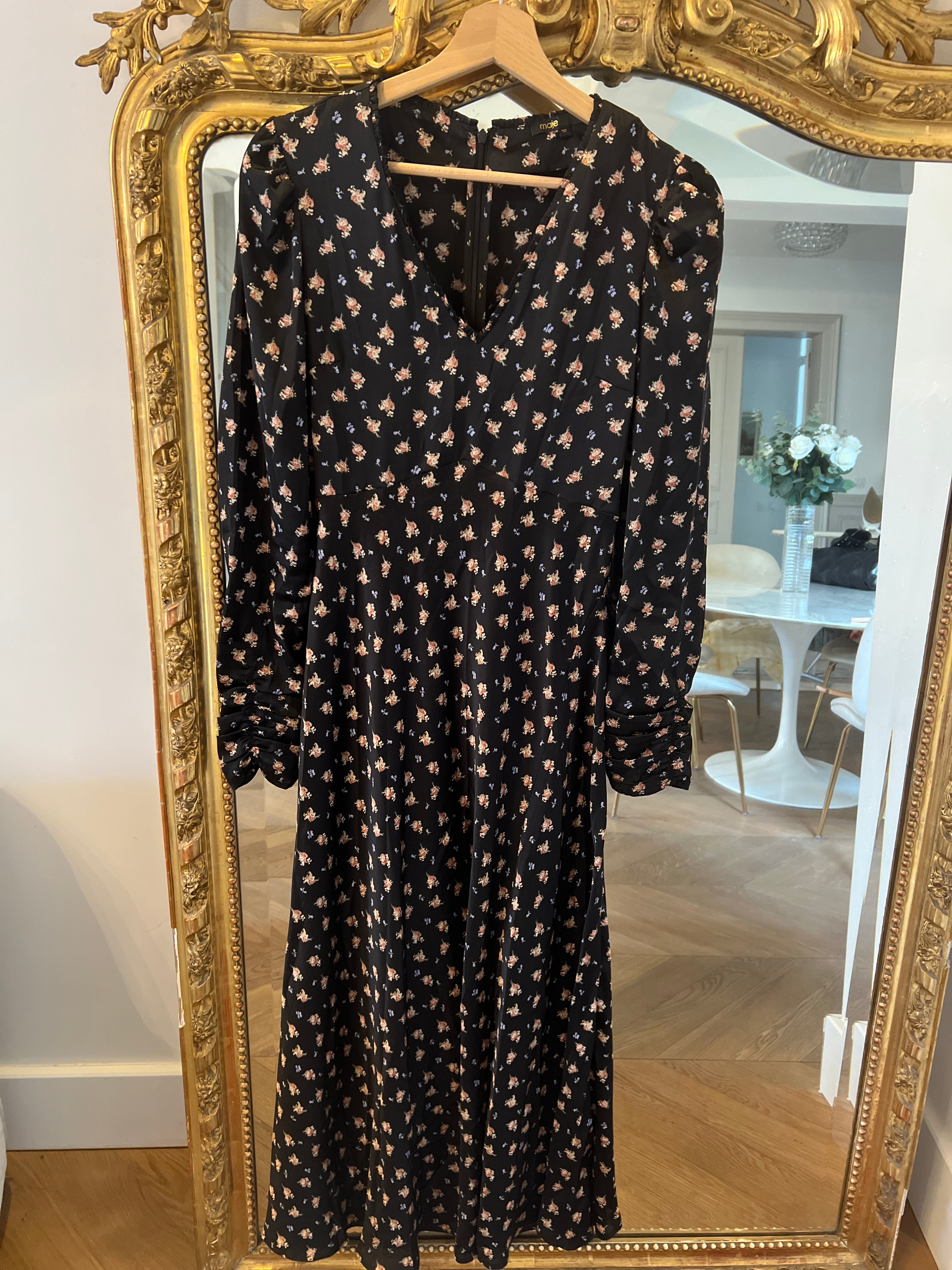 Robe Maje longue noire à fleurs