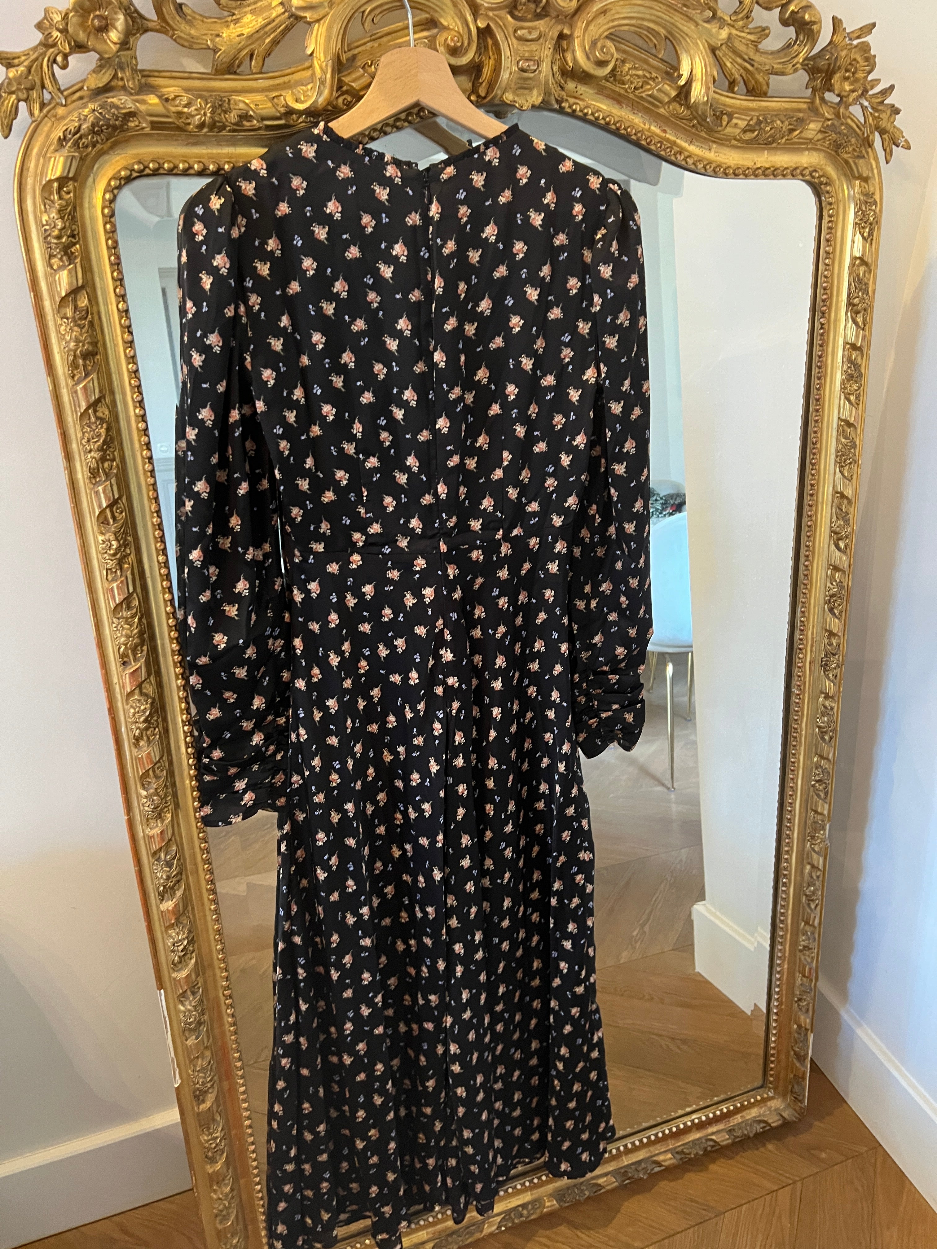 Robe Maje longue noire à fleurs