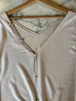 Charger l'image dans la galerie, Ba&amp;sh - Pull ecru boutons dorés
