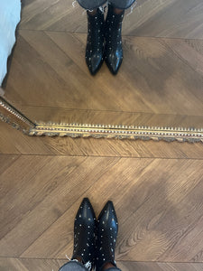 Bottines The Kooples noires à talons cuir à studs