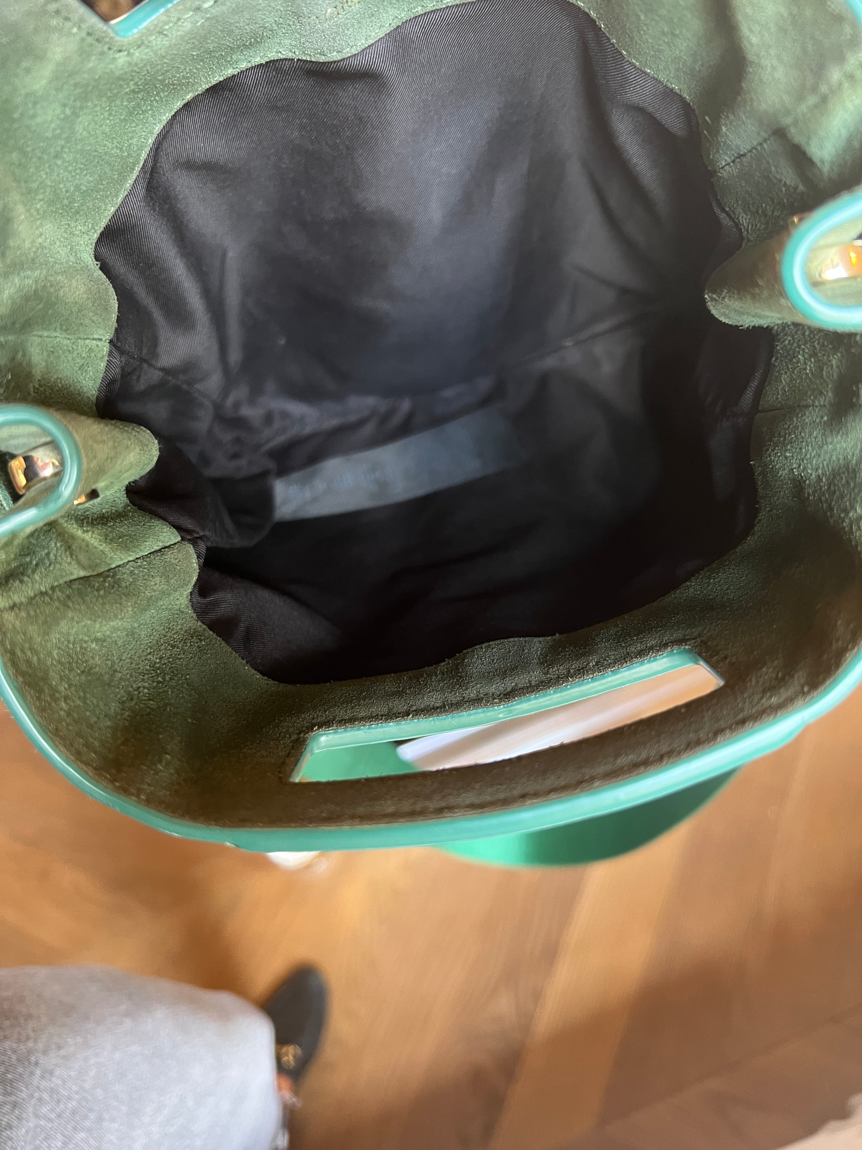 Sac M Maje en cuir suède vert