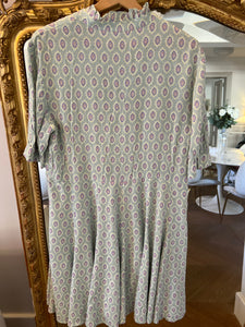 Robe Sandro vert clair à motifs