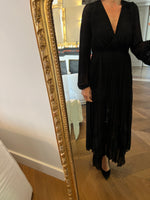 Charger l'image dans la galerie, The Kooples - Robe longue plissée avec dentelle noire

