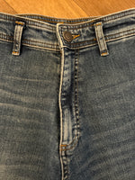 Charger l'image dans la galerie, Zara  - Jean évasé brut
