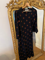 Charger l'image dans la galerie, Nice Things - Robe noire à pois marron
