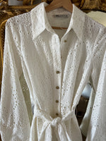 Charger l'image dans la galerie, Zare- Robe blanche longue brodée
