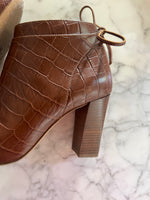 Charger l'image dans la galerie, Sézane - Bottines camel croco lacets
