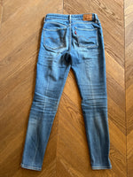 Charger l&#39;image dans la galerie, Jean Levis 721 High Rise Skinny bleu classique
