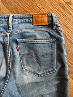 Charger l&#39;image dans la galerie, Jean Levis 721 High Rise Skinny bleu classique
