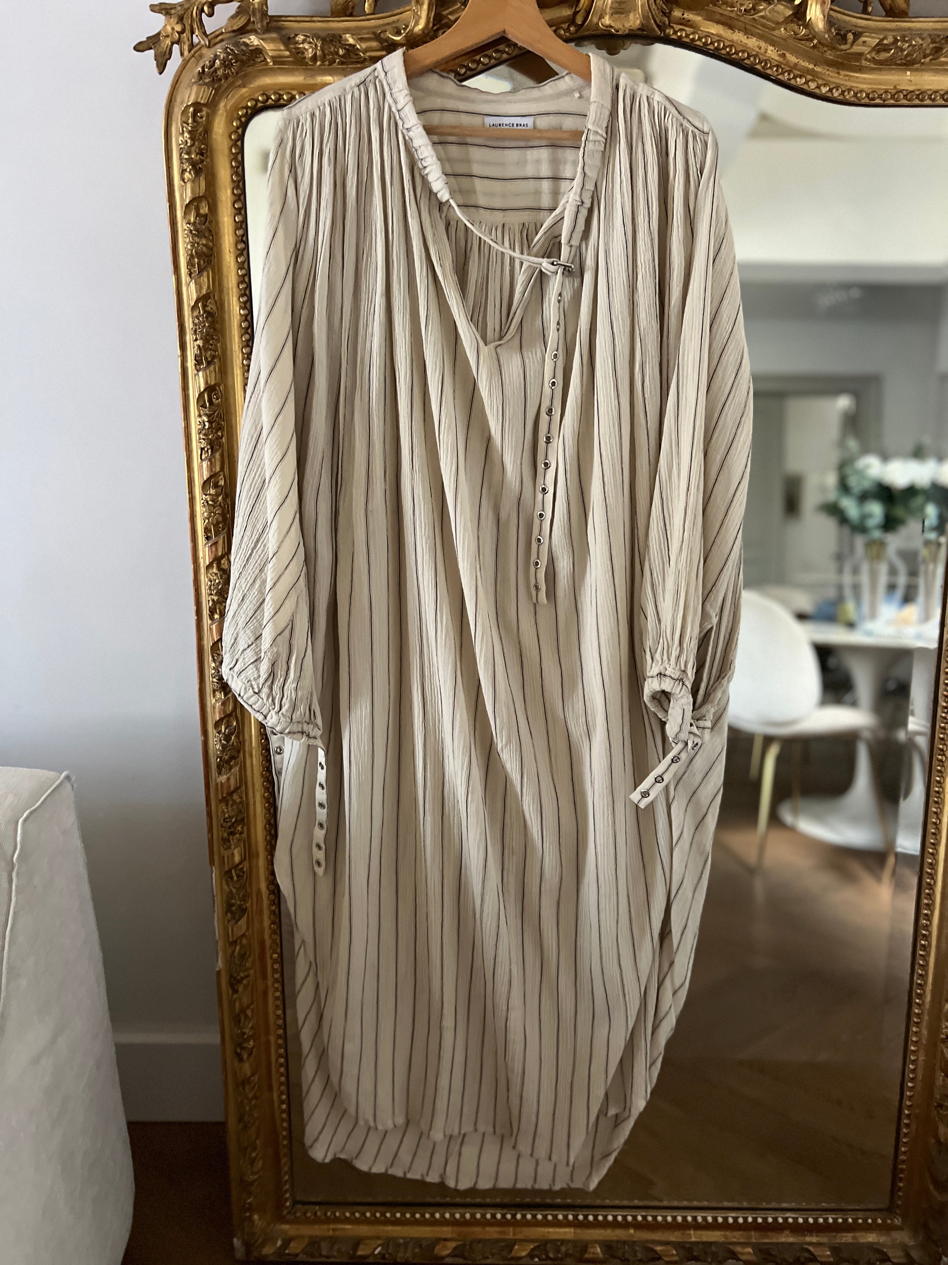 Robe Laurence Bras longue beige à rayures