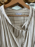 Charger l&#39;image dans la galerie, Robe Laurence Bras longue beige à rayures
