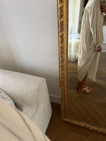 Charger l&#39;image dans la galerie, Robe Laurence Bras longue beige à rayures
