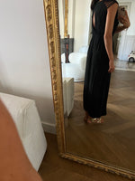 Charger l'image dans la galerie, Robe Sandro noire longue épaules ajourées
