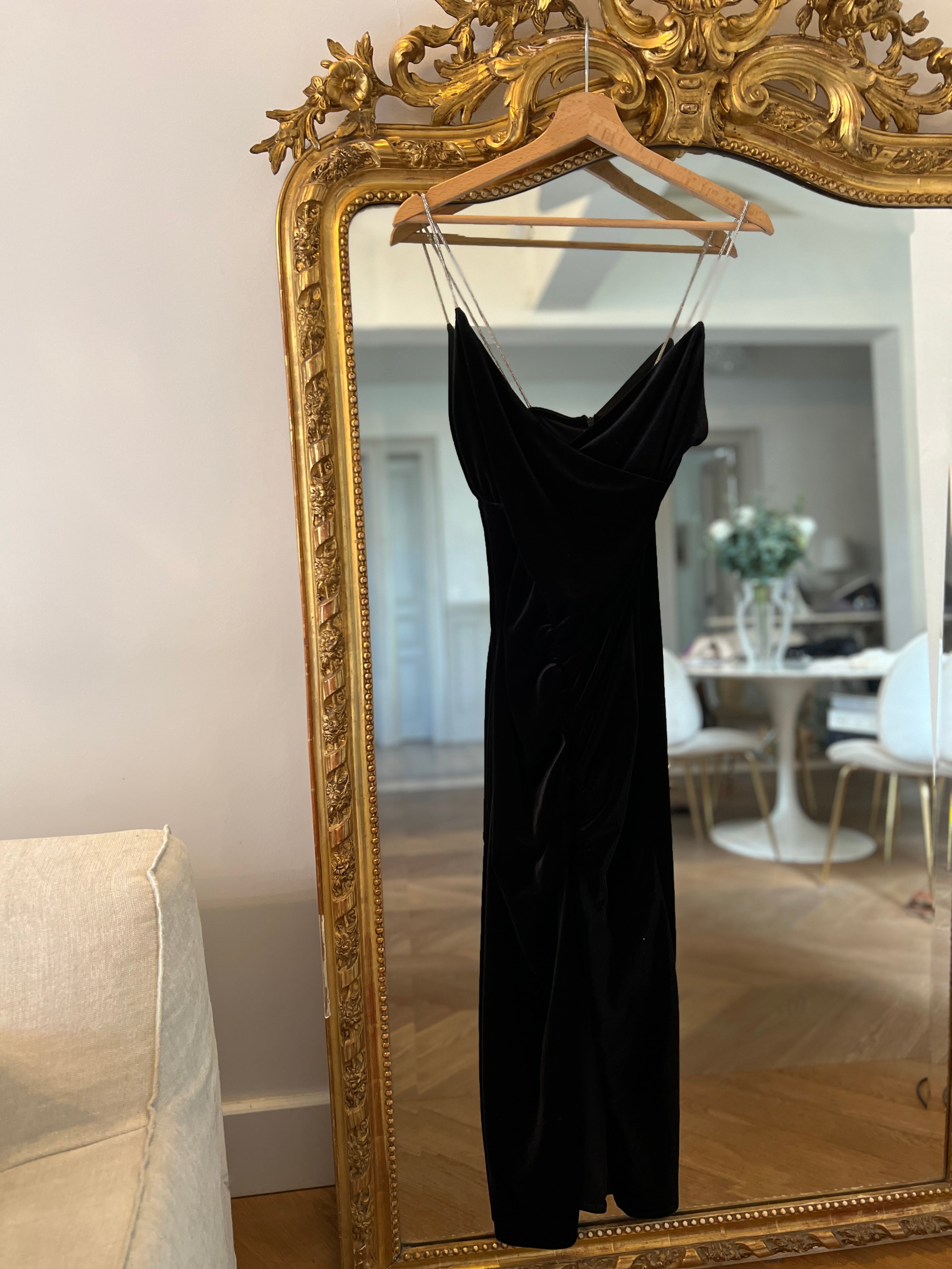 Robe Zara Neuve en velours bretelles strass