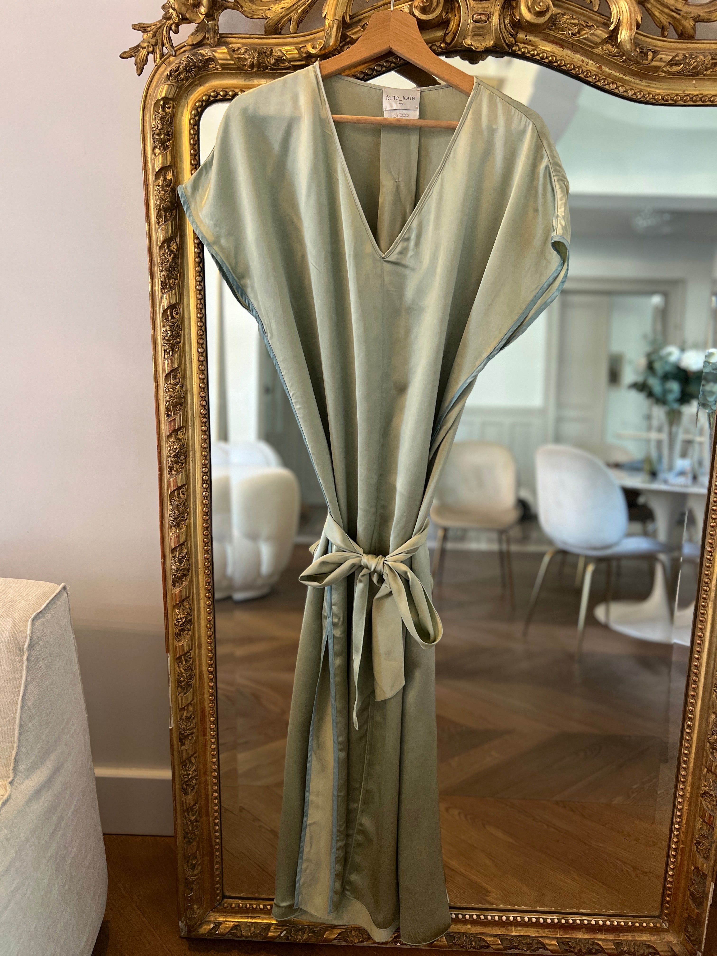 Robe Forte Forte longue verte satinée