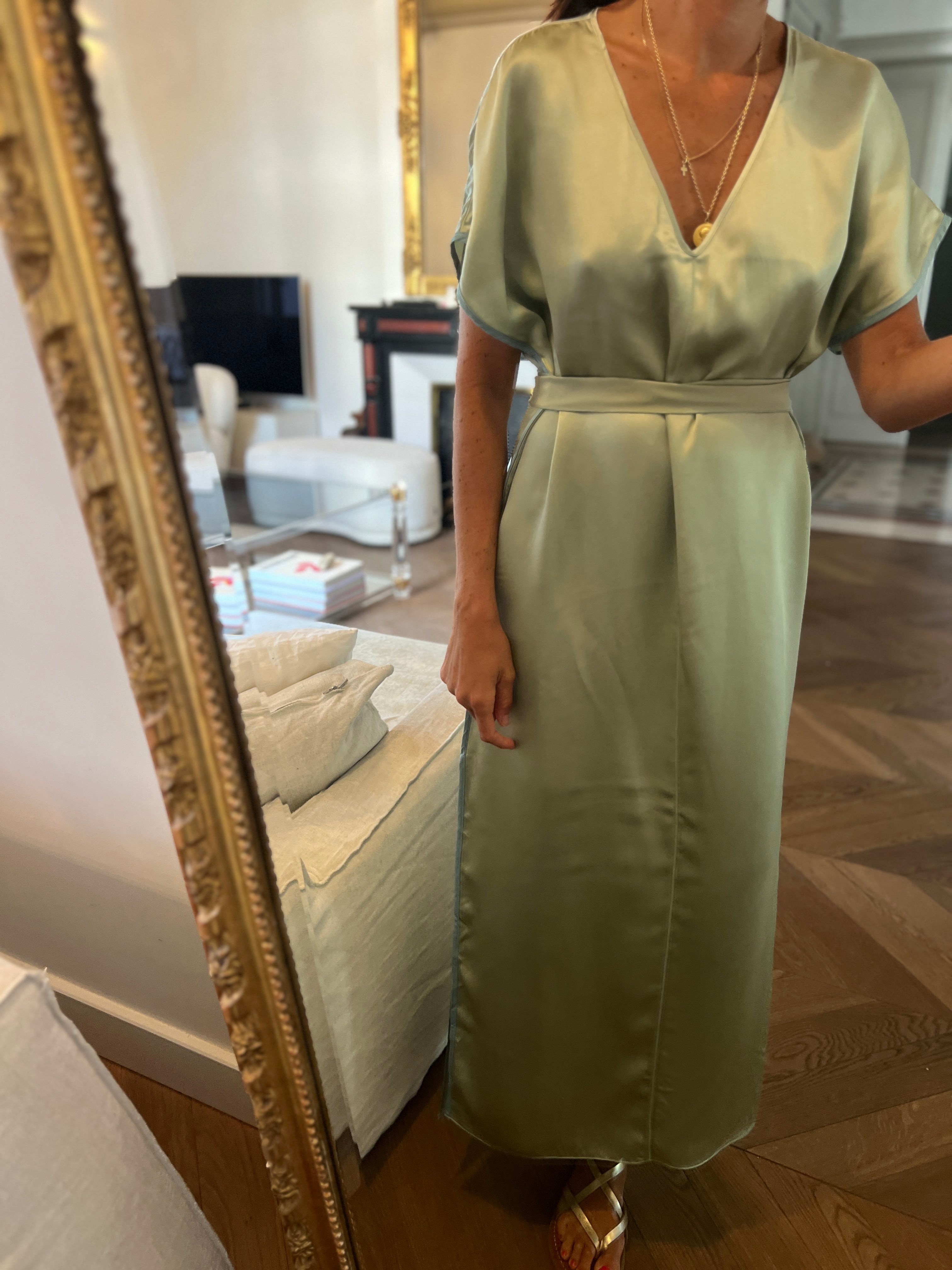 Robe Forte Forte longue verte satinée