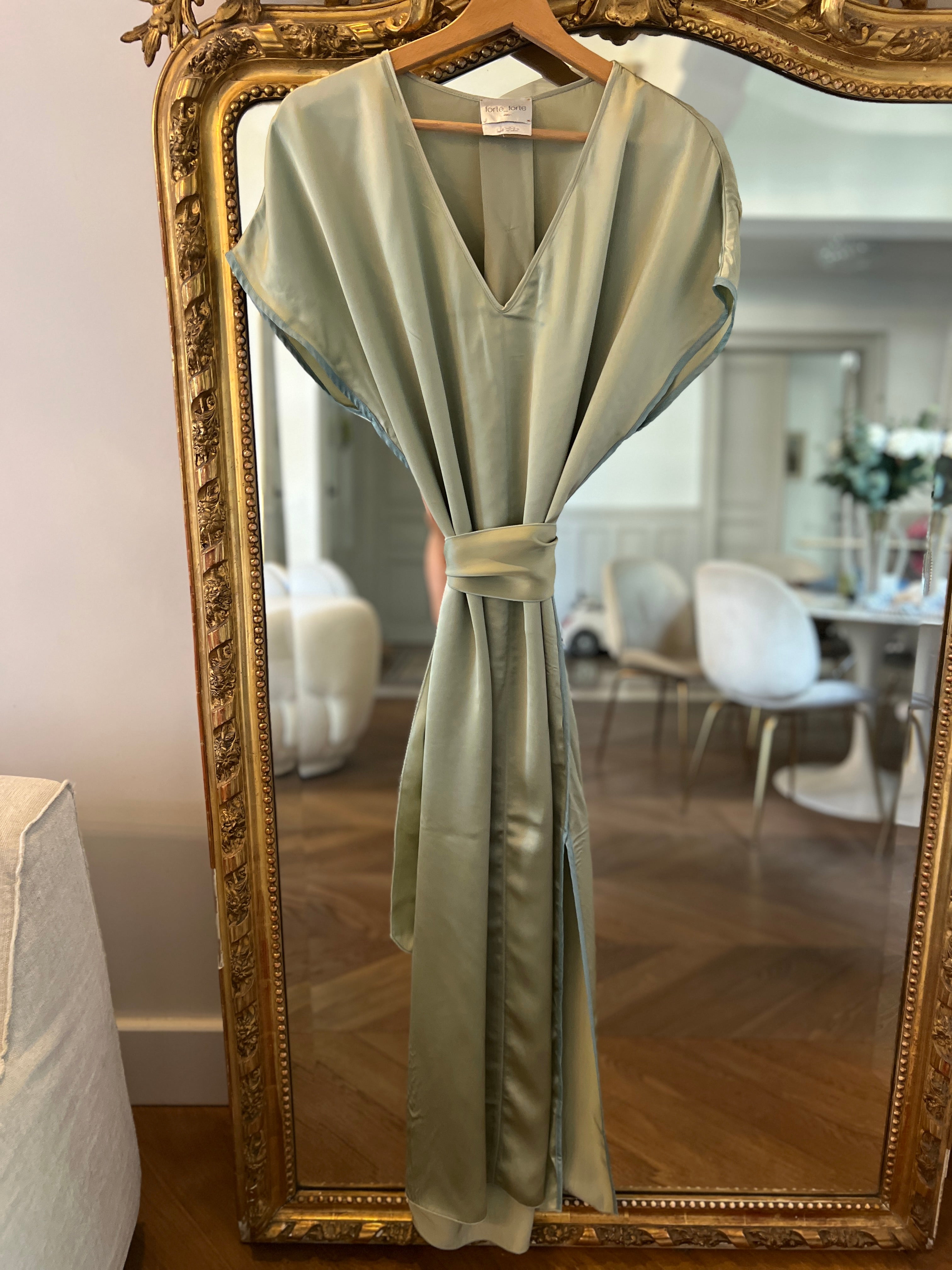 Robe Forte Forte longue verte satinée