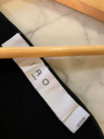 Charger l'image dans la galerie, Iro -  Top asymétrique noir Alyxe
