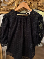 Charger l'image dans la galerie, Maje -  Top broderie noire
