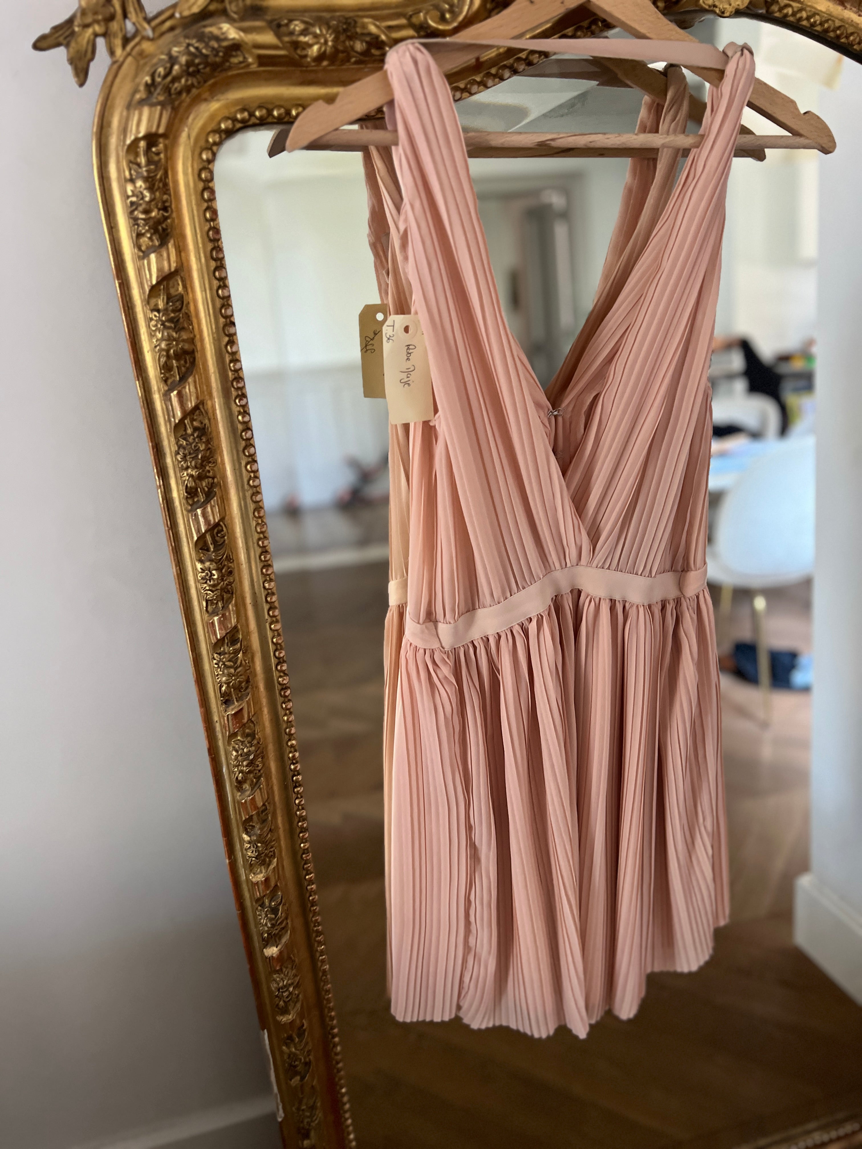 Robe Maje vieux rose plissée