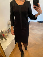 Charger l&#39;image dans la galerie, Robe Noire Comptoir Des Cotonniers manches en soie
