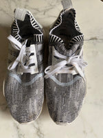 Charger l&#39;image dans la galerie, Charlotte Pirroni Homme Baskets adidas boots à rayures noires
