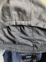 Charger l&#39;image dans la galerie, Charlotte Pirroni Homme Veste en jean manches en cuir
