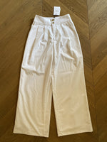 Charger l&#39;image dans la galerie, Charlotte Pirroni Pantalon Shein Premium Neuf Blanc évasé
