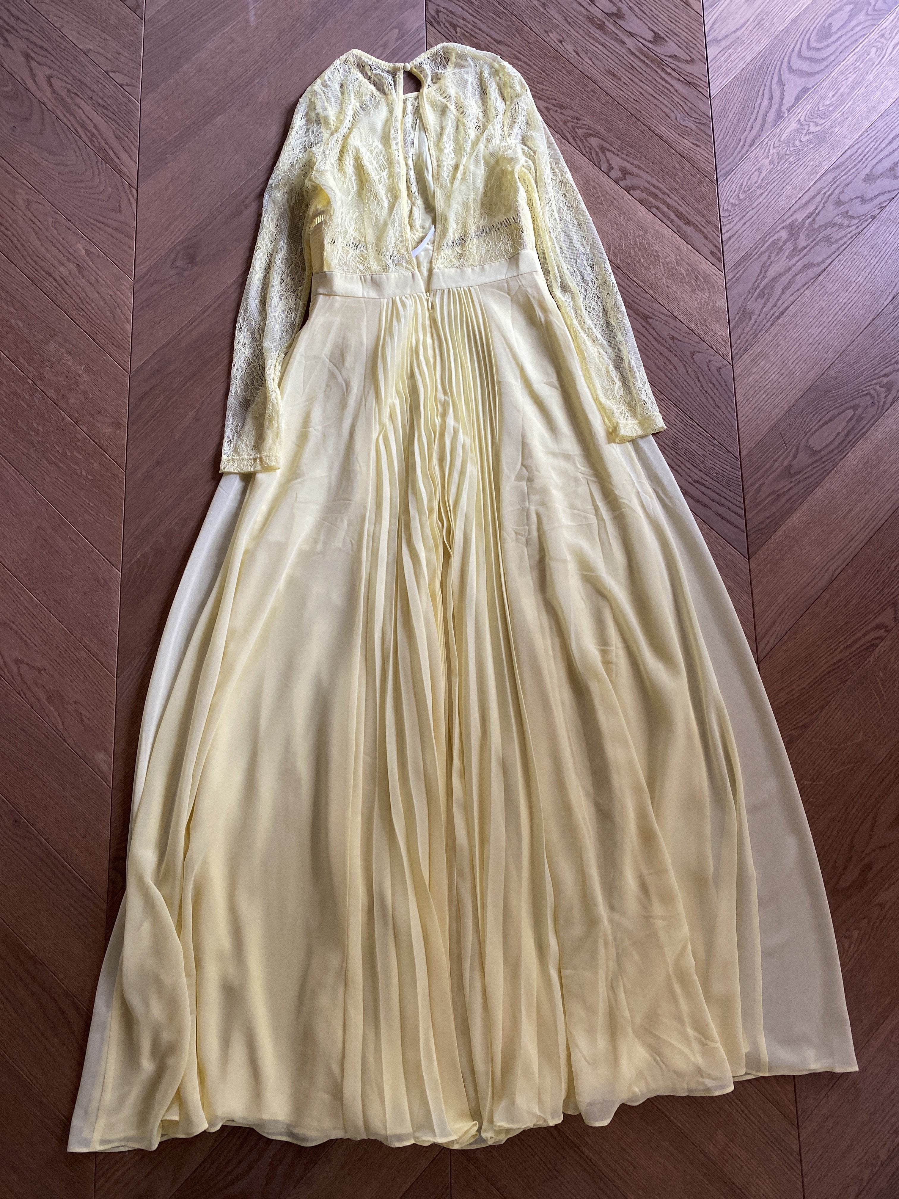 Charlotte Pirroni Robe longue jaune Asos Neuve avec étiquettes