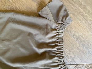 Robe H&M kaki épaules dénudées