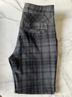 Charger l&#39;image dans la galerie, Pantalon Zara à carreaux gris bas froncé
