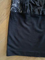 Charger l&#39;image dans la galerie, Robe Sandro en soie noire et dentelle 
