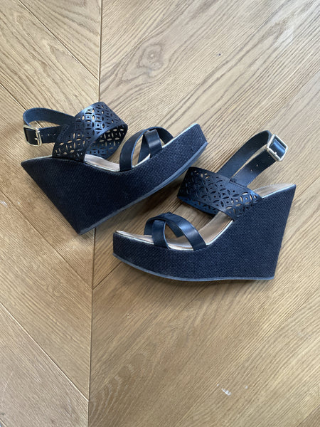 ã¹ãã¥ã¢ã¼ãå³¶ ãããã æç´ sandales compensées noires é¤ã ã²ã¼ã ã«ã¼ãã³